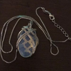 Women’s necklace a clear opal